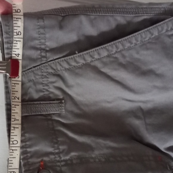 L.L. Bean Cargo Shorts, Natural Fit - Picture 4 of 12